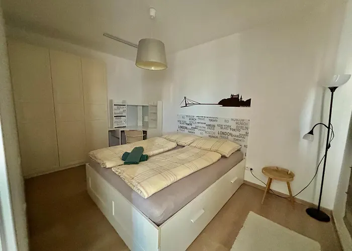 Cozy, Beautiful View - 1 Stop By Train To Old Town * Bratysława